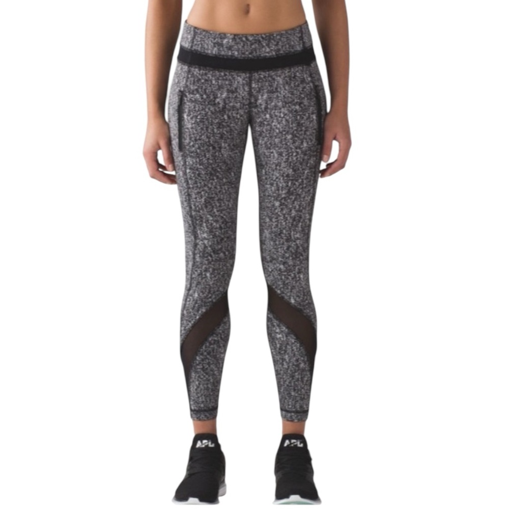 Lululemon Inspire Tight II Power Luxtreme Suited Black and White Leggings Size 8